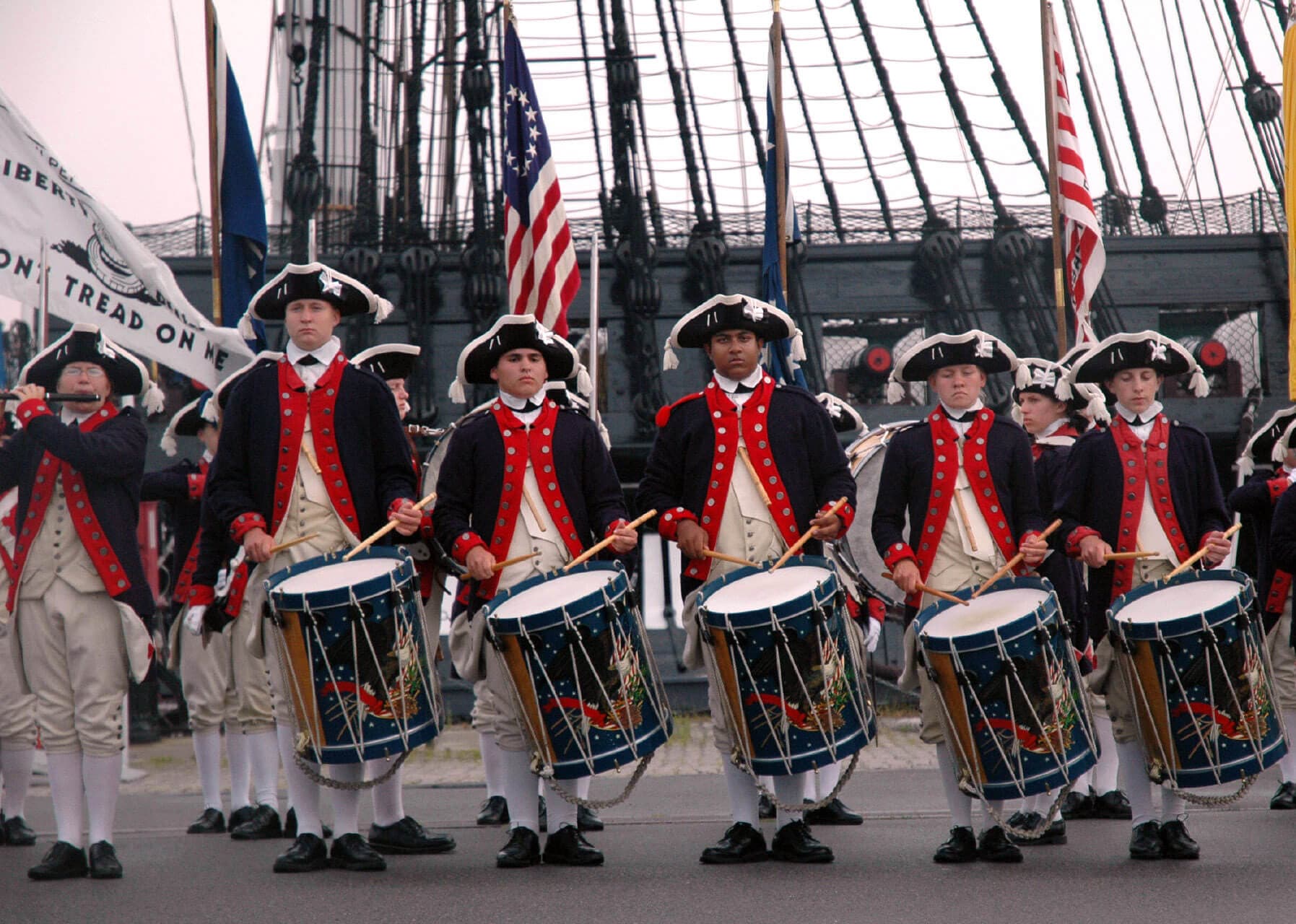 Plymouth Fife & Drum, U.S. Navy photo by Seaman Nola Sparks, Public domain
